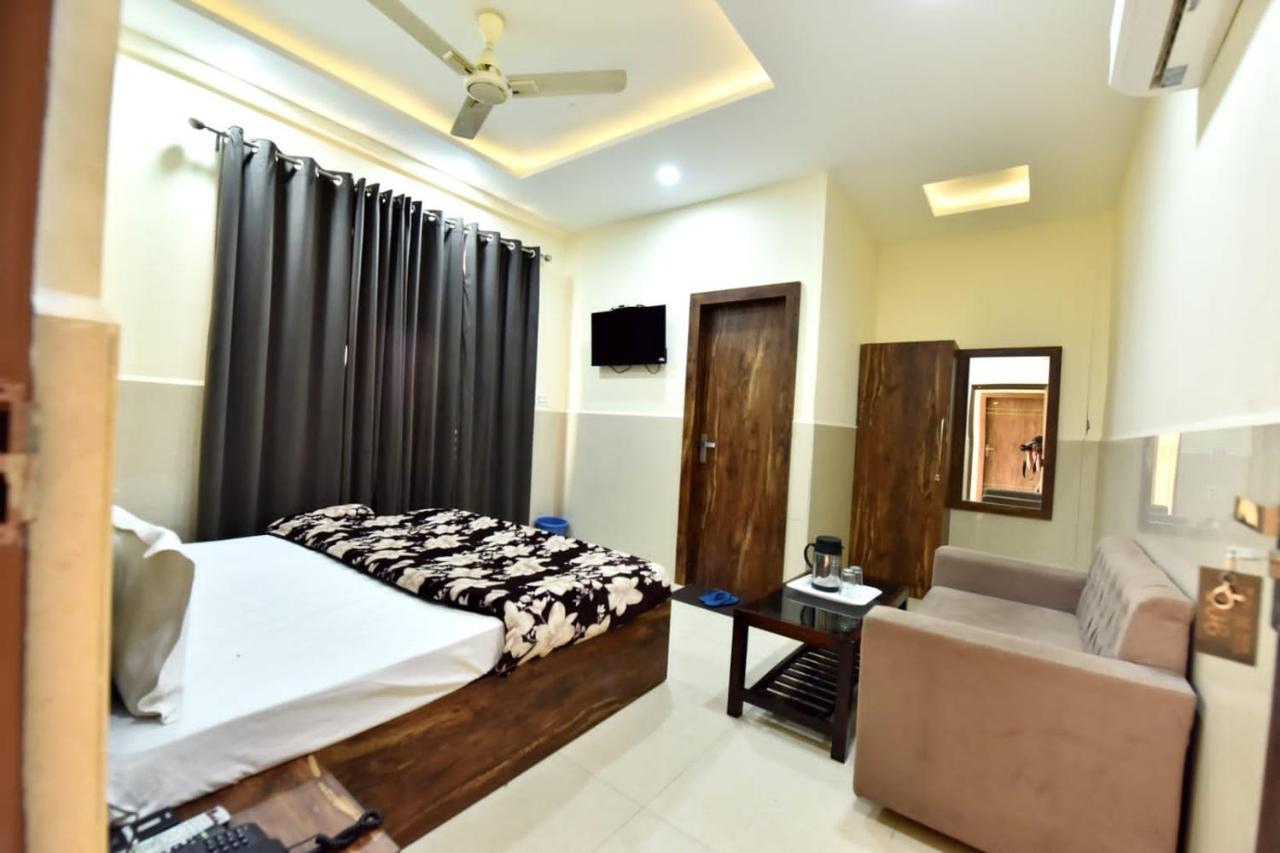 Royal Inn Jammu Exterior foto